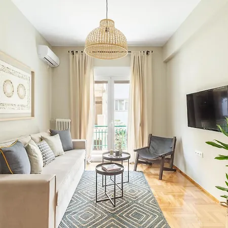 Discover From Urban Hideaway, Acropolis View *