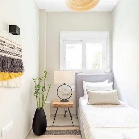 Discover From Urban Hideaway, Acropolis View